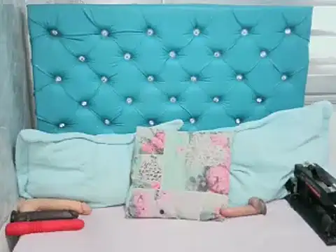 MAARYMOON online show from February 2025 05:41:02 PM