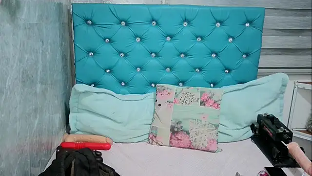 MAARYMOON online show from February 2025 11:11:02 AM