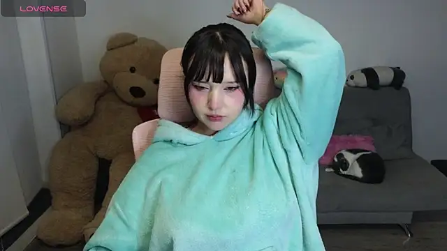 KuroChan420 online show from July 2026 02:33:02 AM