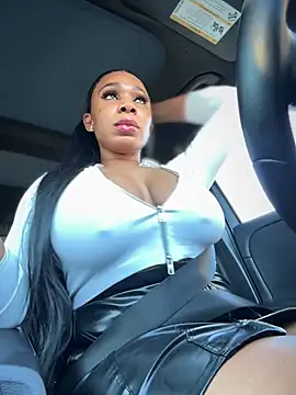 Belle    online show from December 2025 09:33:01 PM