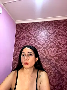 juliana diaz online show from November 2025 11:31:01 AM