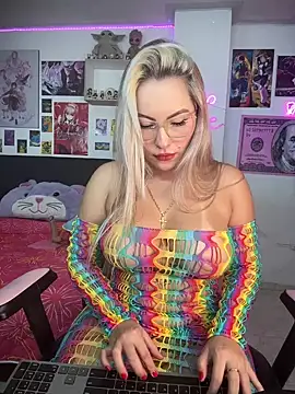 Snapshot of may_aceros chatting on January 2025 12:05:02 AM may aceros online show from January 2025 12:05:02 AM