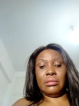 Snapshot of BigButtGodess chatting on December 2024 02:27:02 AM BigButtGodess online show from December 2024 02:27:02 AM