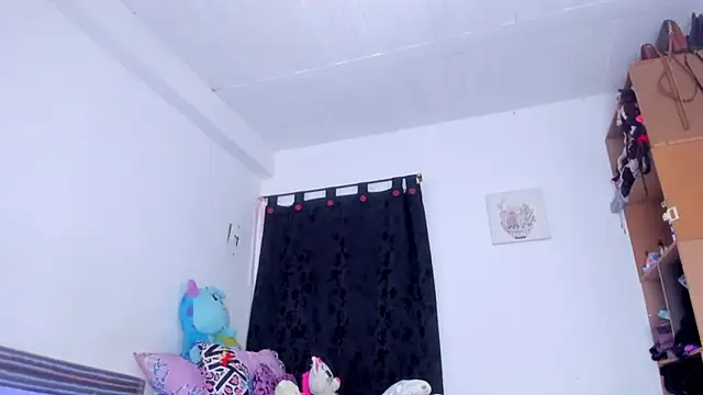 Snapshot of AlondraDiossa03 chatting on October 2025 07:34:02 PM AlondraDiossa03 online show from October 2025 07:34:02 PM