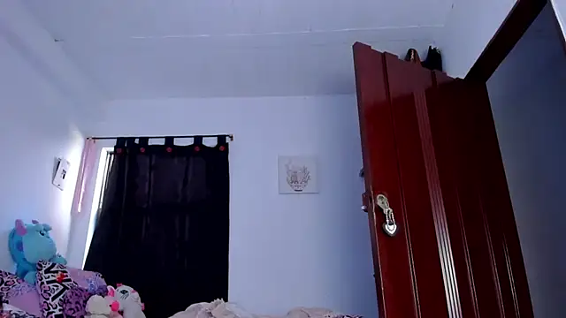 Snapshot of AlondraDiossa03 chatting on October 2025 04:35:01 PM AlondraDiossa03 online show from October 2025 04:35:01 PM