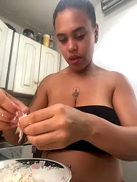 Snapshot of AlondraDiossa03 chatting on November 2025 07:13:02 PM AlondraDiossa03 online show from November 2025 07:13:02 PM