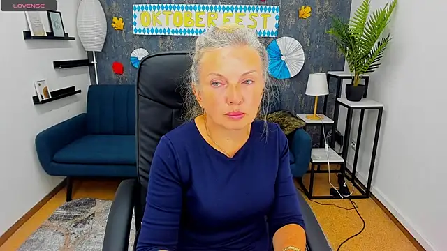 Abby Moore  online show from September 2025 12:27:02 PM