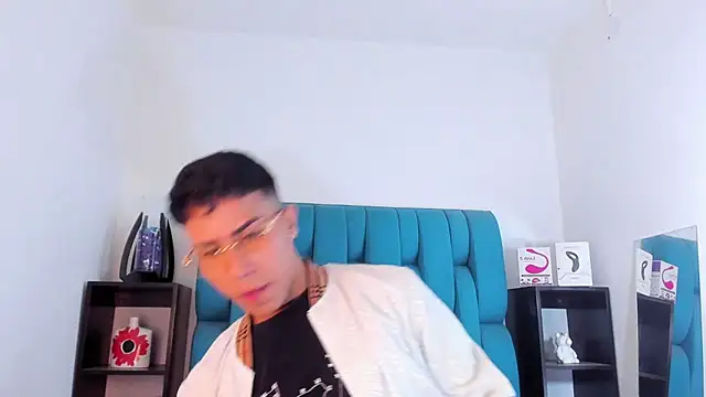 AlanNaughty online show from January 2025 04:01:01 AM