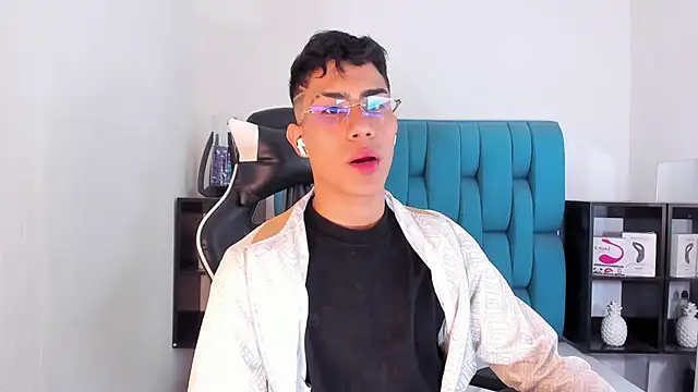 AlanNaughty online show from February 2025 09:20:02 PM