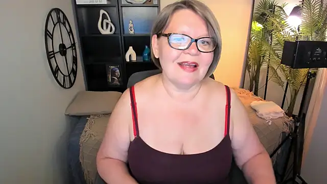 Snapshot of Shannonshine chatting on June 2026 01:22:01 PM Shannonshine online show from June 2026 01:22:01 PM