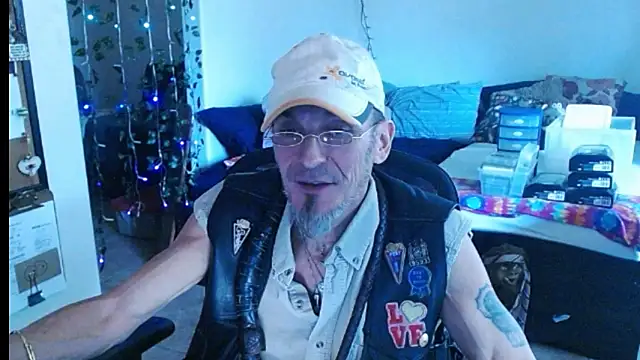 Snapshot of mycock2474u chatting on March 2025 03:13:02 PM mycock2474u online show from March 2025 03:13:02 PM