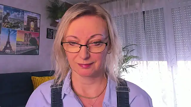 vanessa chat online show from March 2026 02:24:01 PM