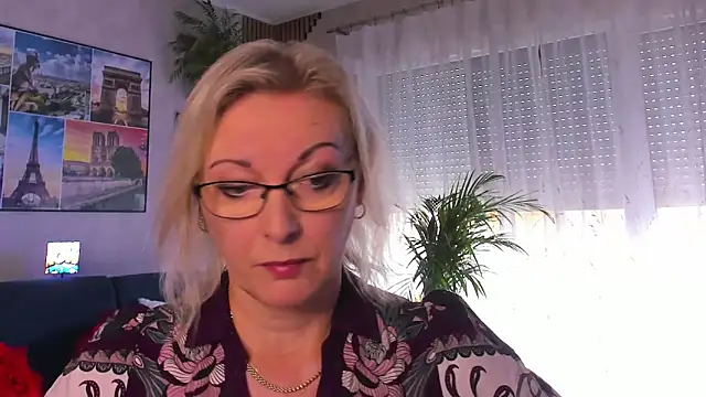 vanessa chat online show from June 2026 01:25:02 PM