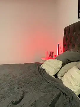 EllaMae online show from November 2025 08:11:01 PM