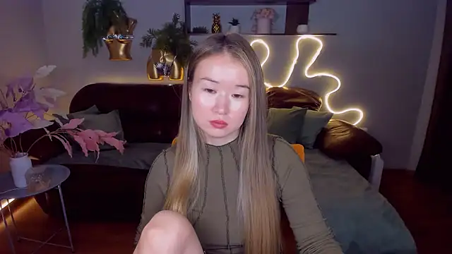 PollyOcean online show from February 2025 09:49:01 AM