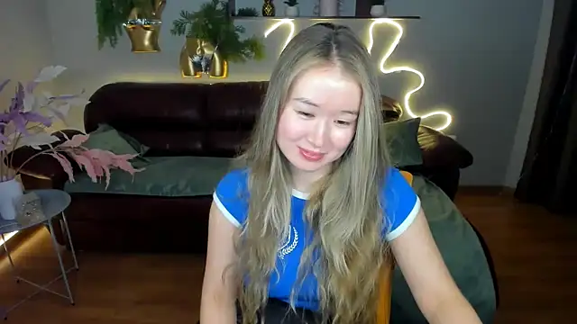 PollyOcean online show from February 2025 01:33:01 PM