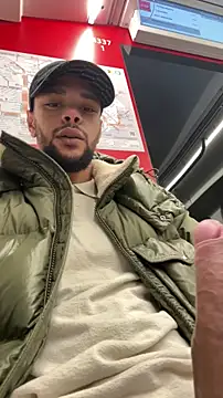 Lionayowe online show from November 2025 06:51:02 PM