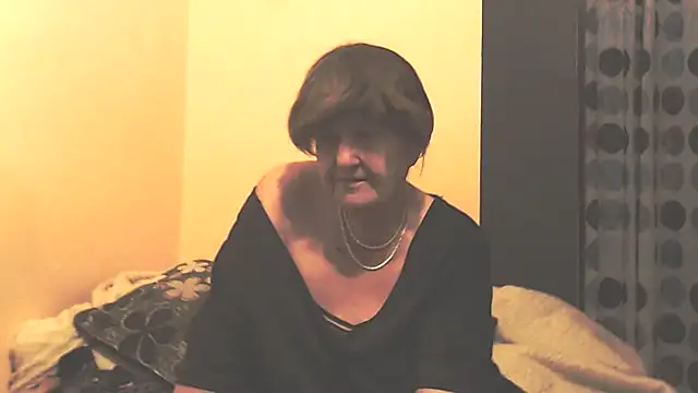 Snapshot of MioritaHard chatting on November 2025 09:59:01 PM MioritaHard online show from November 2025 09:59:01 PM