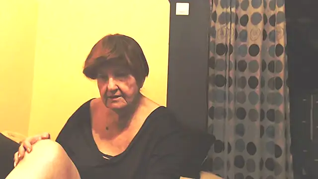 Snapshot of MioritaHard chatting on November 2025 10:52:02 PM MioritaHard online show from November 2025 10:52:02 PM