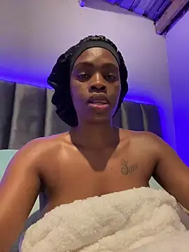 LuciousLips96 online show from December 2025 08:05:02 PM