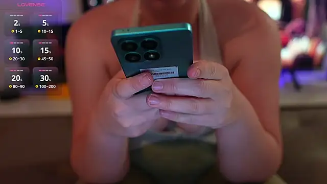 Snapshot of pawg_queen chatting on September 2025 12:34:01 AM pawg queen online show from September 2025 12:34:01 AM