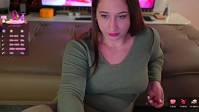 Snapshot of pawg_queen chatting on October 2025 09:48:01 PM pawg queen online show from October 2025 09:48:01 PM