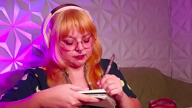 Satyn doll online show from September 2025 10:33:02 PM