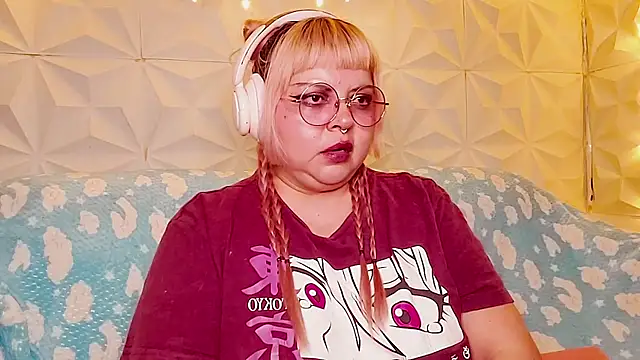 Satyn doll online show from May 2026 11:34:04 PM