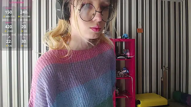 Snapshot of _Hanna_Moon_ chatting on January 2025 08:52:01 AM  Hanna Moon  online show from January 2025 08:52:01 AM