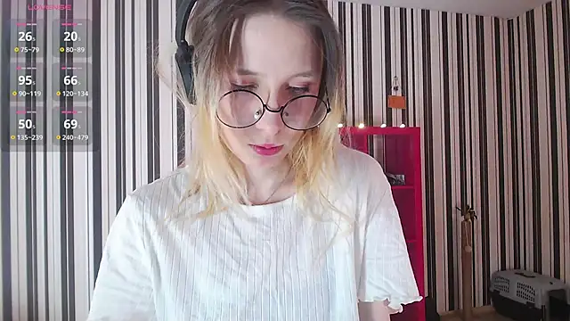 Snapshot of _Hanna_Moon_ chatting on January 2025 09:24:02 AM  Hanna Moon  online show from January 2025 09:24:02 AM