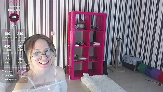 Snapshot of _Hanna_Moon_ chatting on January 2025 11:22:01 AM  Hanna Moon  online show from January 2025 11:22:01 AM