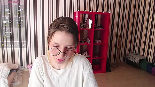 Snapshot of _Hanna_Moon_ chatting on February 2025 07:48:01 AM  Hanna Moon  online show from February 2025 07:48:01 AM