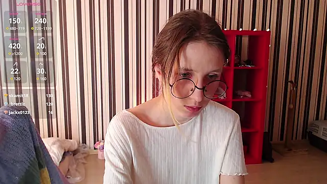 Snapshot of _Hanna_Moon_ chatting on February 2025 10:54:01 AM  Hanna Moon  online show from February 2025 10:54:01 AM