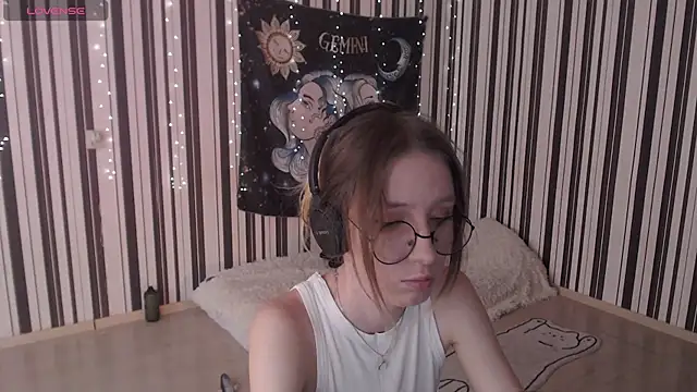 Snapshot of _Hanna_Moon_ chatting on September 2025 09:11:01 AM  Hanna Moon  online show from September 2025 09:11:01 AM