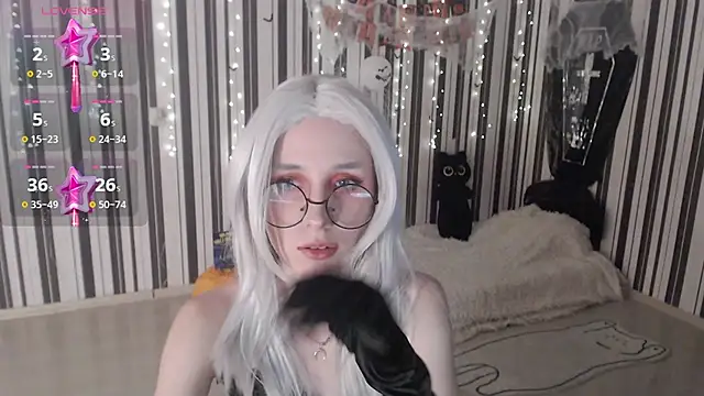 Snapshot of _Hanna_Moon_ chatting on October 2025 01:12:01 PM  Hanna Moon  online show from October 2025 01:12:01 PM