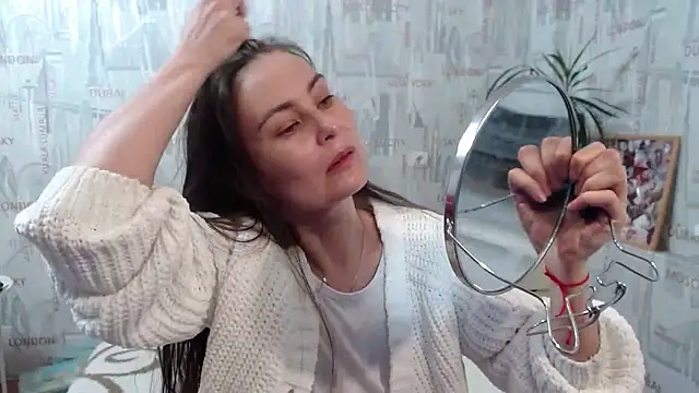 Snapshot of GinaQSoul chatting on October 2025 11:05:02 AM GinaQSoul online show from October 2025 11:05:02 AM