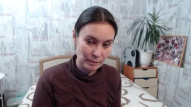 Snapshot of GinaQSoul chatting on October 2025 10:24:01 AM GinaQSoul online show from October 2025 10:24:01 AM