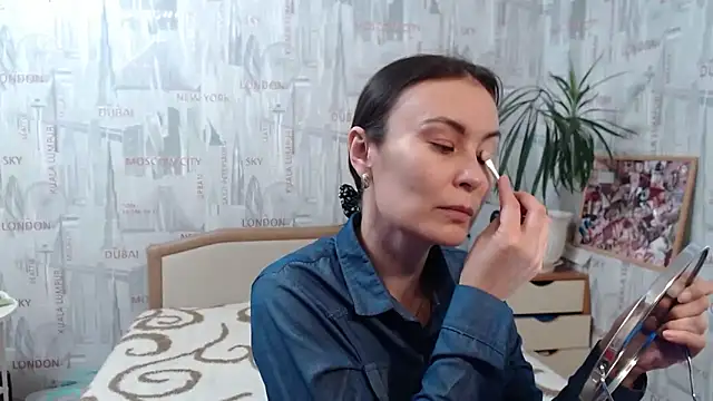 Snapshot of GinaQSoul chatting on October 2025 10:35:02 AM GinaQSoul online show from October 2025 10:35:02 AM