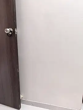 Snapshot of MumbaiMaskGirl chatting on February 2025 11:41:01 AM MumbaiMaskGirl online show from February 2025 11:41:01 AM