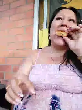 Snapshot of Brenda_Berck_ chatting on February 2025 10:07:02 PM Brenda Berck online show from February 2025 10:07:02 PM