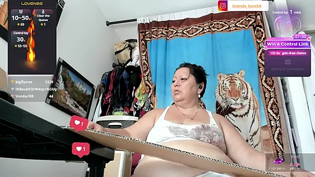 Snapshot of Brenda_Berck_ chatting on March 2025 05:13:02 PM Brenda Berck online show from March 2025 05:13:02 PM