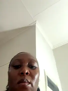 Bootyliciouse21X online show from December 2025 05:20:02 PM