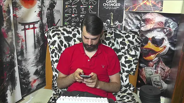 Snapshot of 00george chatting on May 2026 08:18:01 AM 00george online show from May 2026 08:18:01 AM