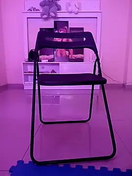 Snapshot of Latin_summer chatting on December 2024 02:10:02 AM Latin summer online show from December 2024 02:10:02 AM