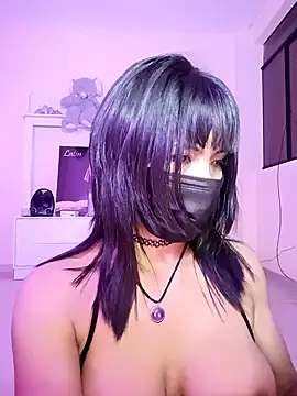 Snapshot of Latin_summer chatting on December 2024 04:01:02 AM Latin summer online show from December 2024 04:01:02 AM