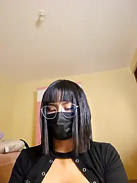 Snapshot of Latin_summer chatting on October 2025 02:55:02 AM Latin summer online show from October 2025 02:55:02 AM