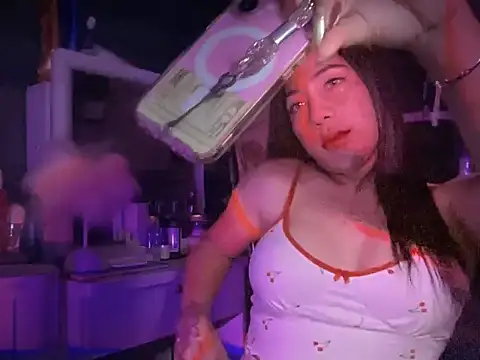 Snapshot of kristinestar chatting on February 2026 12:48:01 AM kristinestar online show from February 2026 12:48:01 AM