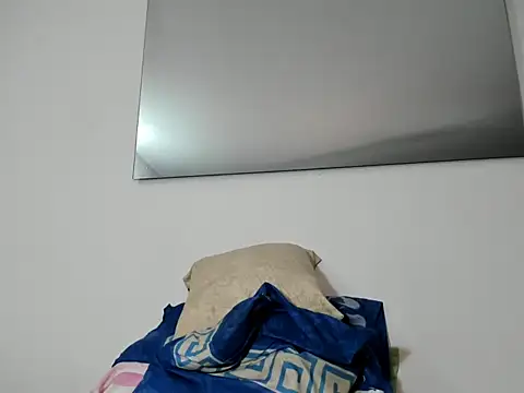 Snapshot of foxy-porn1 chatting on February 2025 11:47:02 PM foxy-porn1 online show from February 2025 11:47:02 PM