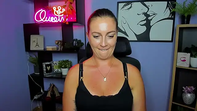 Snapshot of FUN_AMI chatting on June 2026 01:15:02 PM FUN AMI online show from June 2026 01:15:02 PM