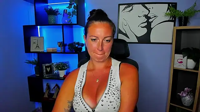 Snapshot of FUN_AMI chatting on July 2026 02:13:01 PM FUN AMI online show from July 2026 02:13:01 PM